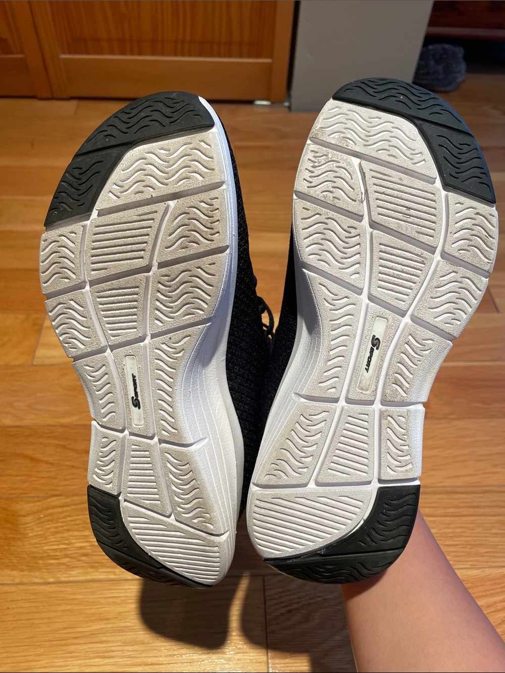 Skechers Sport Black Athletic Shoes - Picture 3 of 5